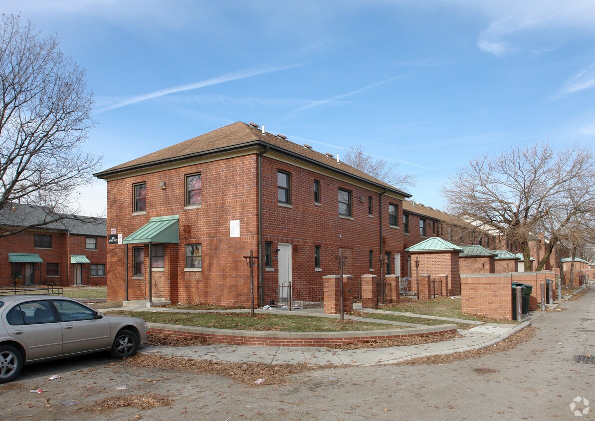 Primary Photo - 1220 Author Pl