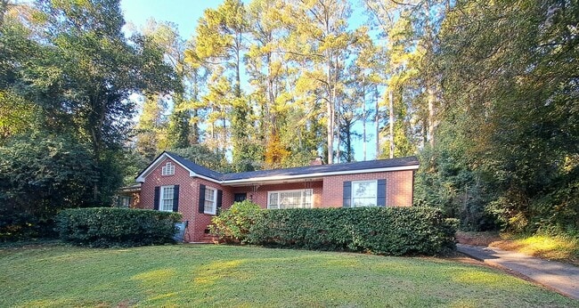 Building Photo - 2162 General Winship Dr