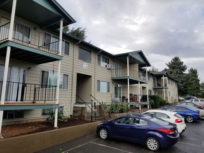 Building Photo - 17838 NE Multnomah Dr