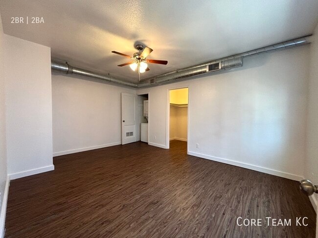 Building Photo - Armour Blvd 2 Bed 2 Bath