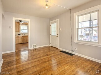 Building Photo - 1142 Arlington Ave SW