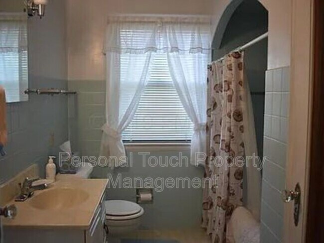 Foto del edificio - 704 8th St S