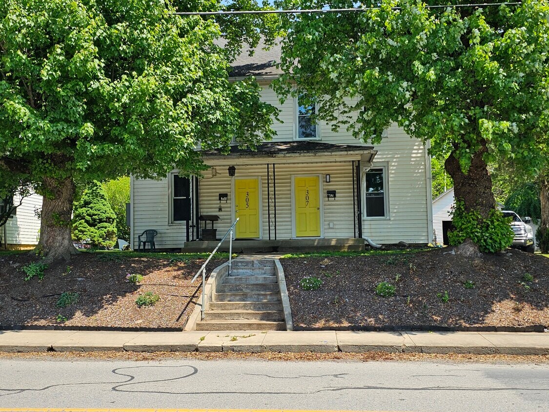 Primary Photo - 307 S Park Ave