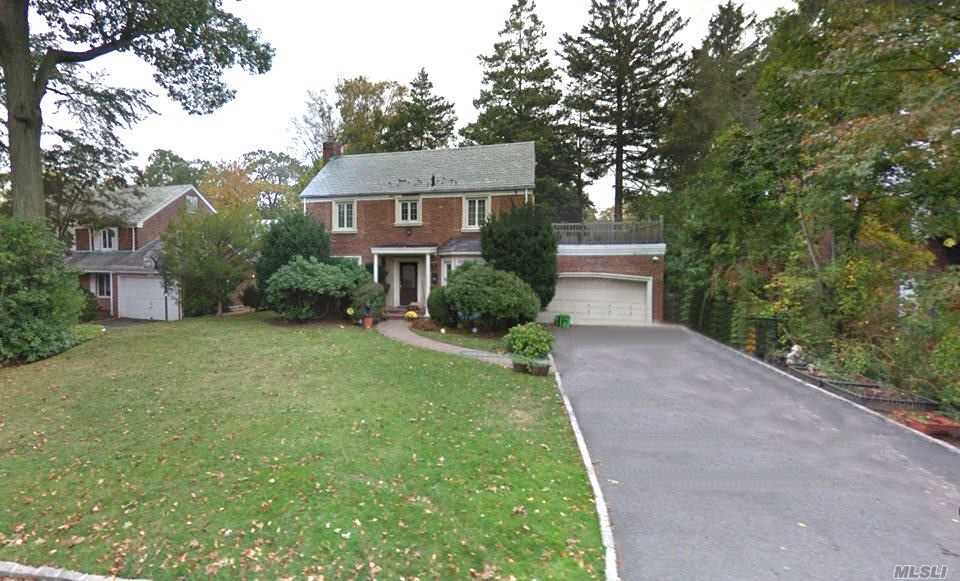 Primary Photo - 18 Pond Park Rd