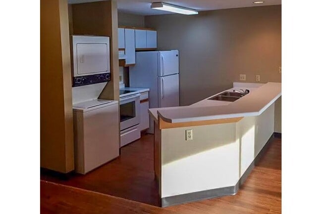 Building Photo - RIVERS EDGE RESIDENCES