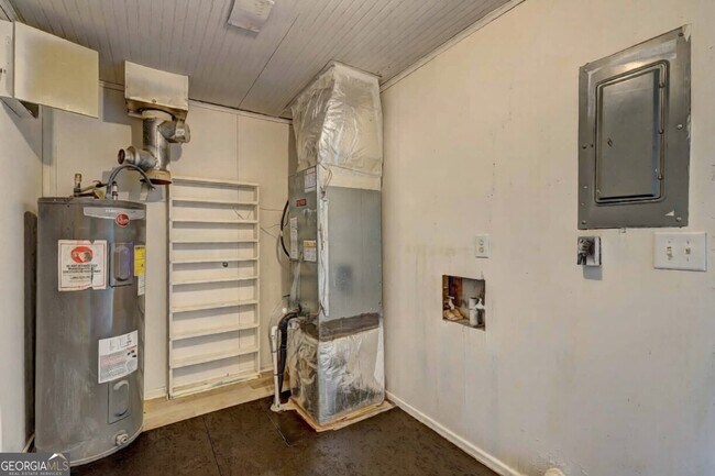 Foto del edificio - 1367 Canterbury Rd