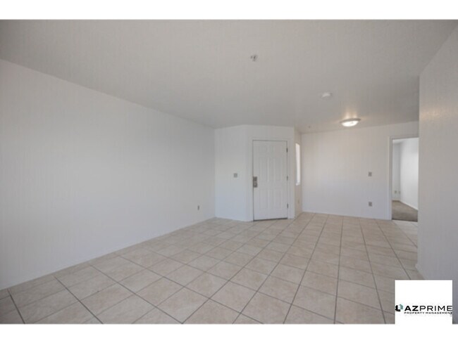 Building Photo - $1495 OFF FIRST MONTH'S RENT MOVE IN SPECIAL!