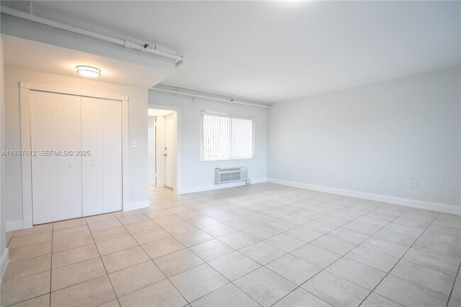 Foto del edificio - 8300 Abbott Ave