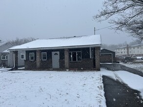 Building Photo - 3203 McGuffey Rd