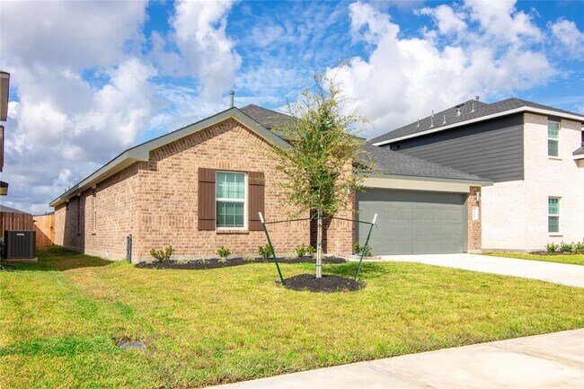 Foto del edificio - 7838 Elm Birch Ln
