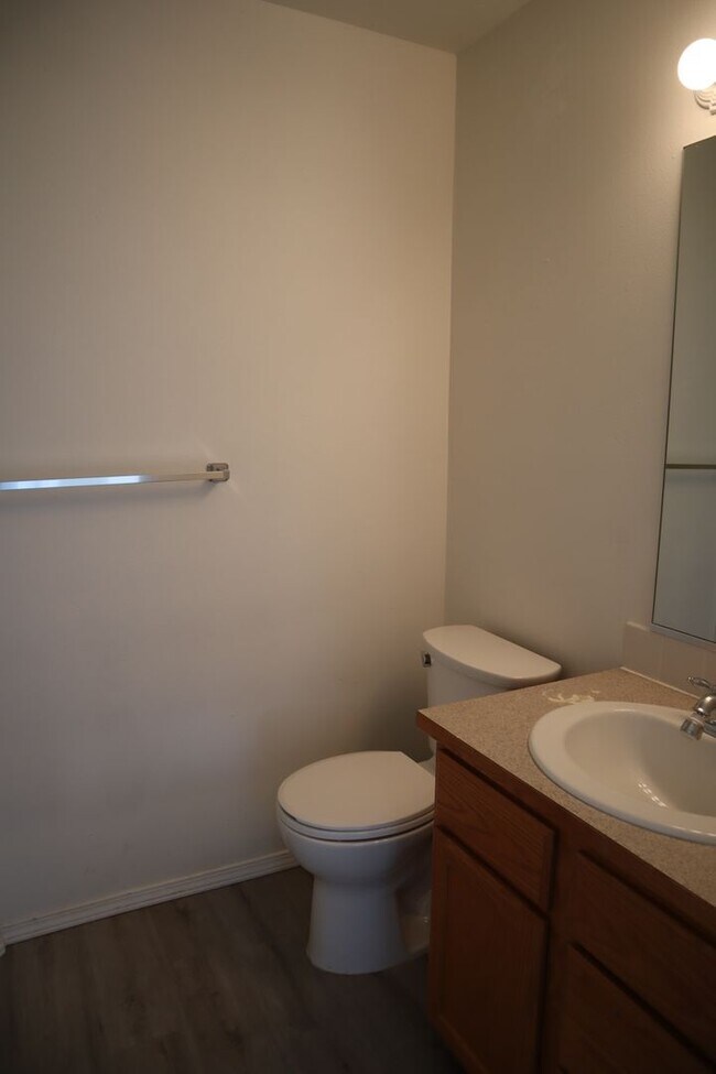 Foto del edificio - 2 story home in Sunshine Meadows