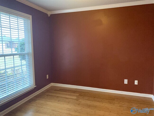 Foto del edificio - 137 Clover Ridge Dr