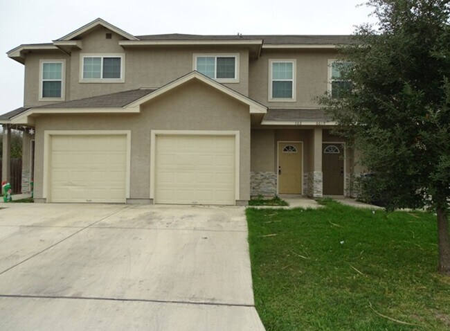 Foto del edificio - 6619 Arancione Ave