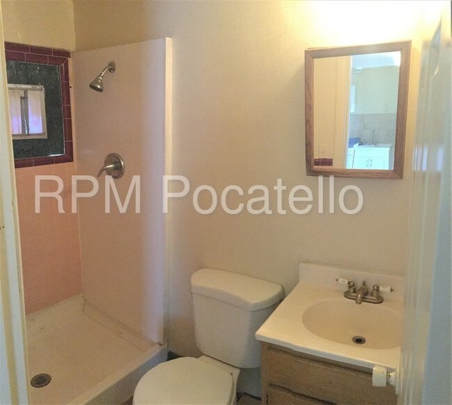 Building Photo - Studio Apartment