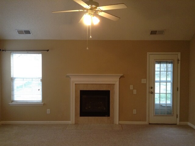Building Photo - 10411 Pickerel Ln