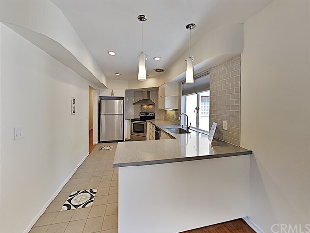 Building Photo - 3360 H St