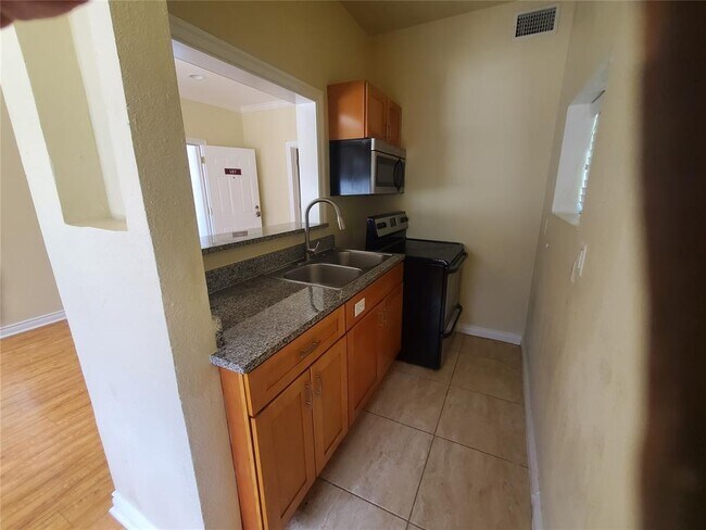 Foto del edificio - 901 NW 13th St
