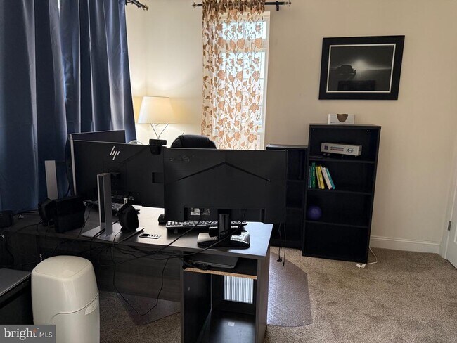 Building Photo - 711 Perthshire Pl