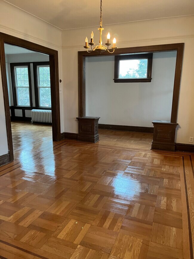 Building Photo - 5 Homestead Ave