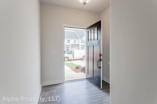 Building Photo - 3 br, 2.5 bath House - 127 Roseridge Dr