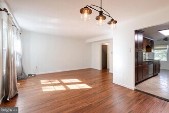 Building Photo - 1640 Mt Airy Ct