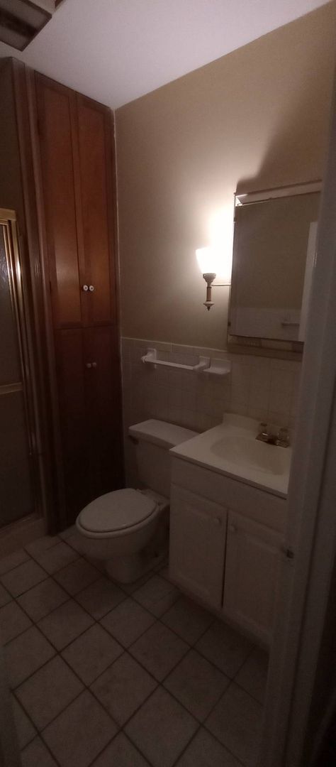 Foto del edificio - 4 Success is now offering this Spacious 3 ...