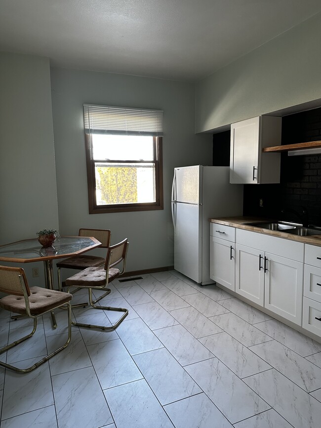 Building Photo - Whittier Apartments