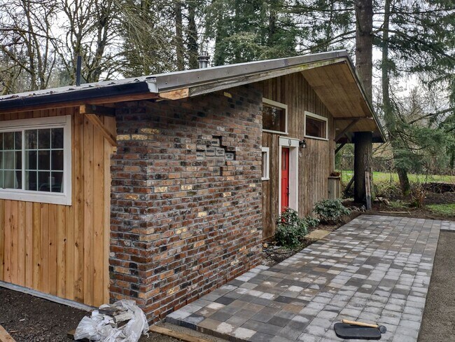 Building Photo - Cozy Cabin-like Home with Office/Den! ~ Re...