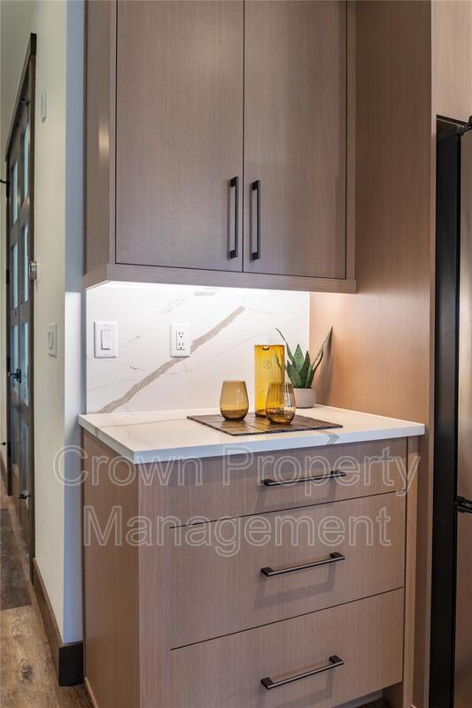 Building Photo - 317 Akers Ln