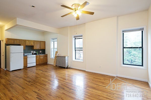 Foto principal - 852 Classon Ave
