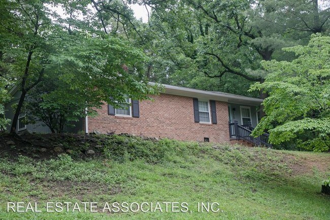 Building Photo - 726 Bradley Rd