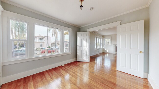 Fabulosa perspectiva - 1436 S Norton Ave