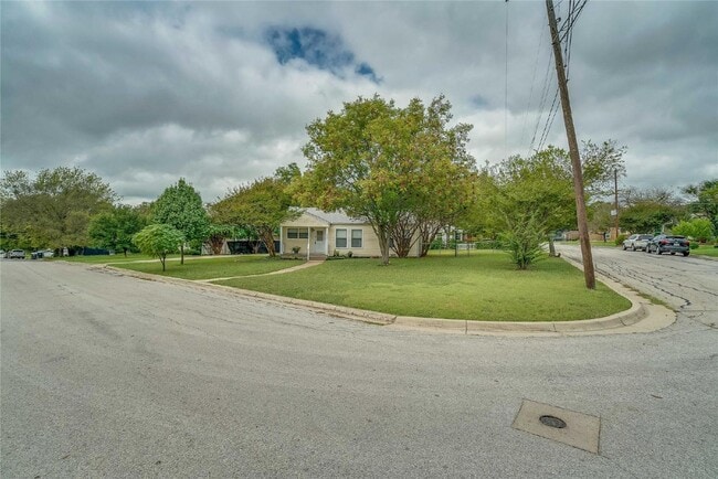Photo - Charming 3 Bedroom Home on Corner Lot