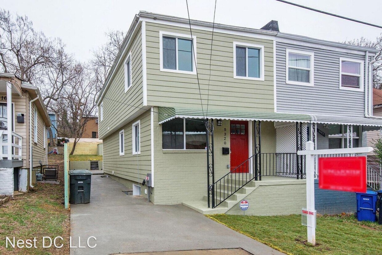Primary Photo - 4 br, 3.5 bath House - 5320 James Pl NE