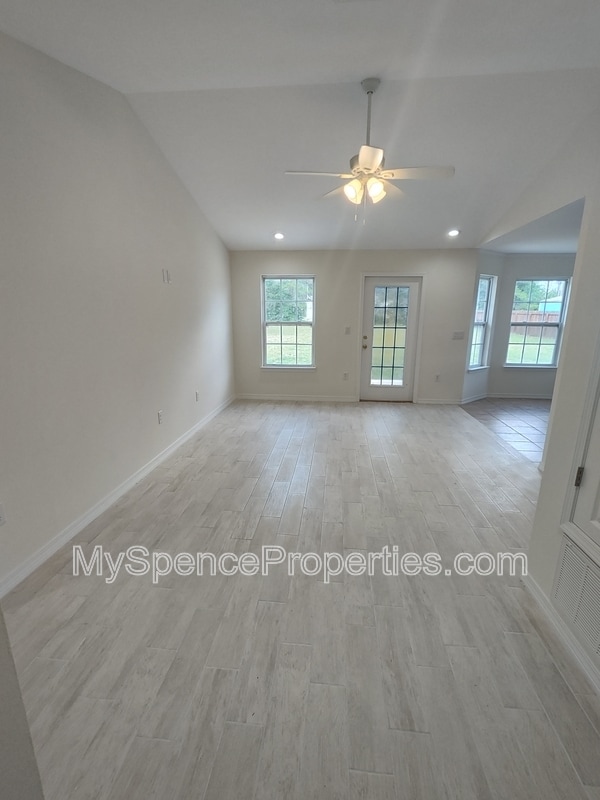 Building Photo - 5125 Colt Dr