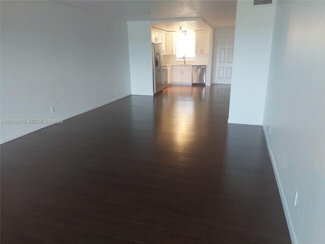 Foto del edificio - 1617 SE 15th St