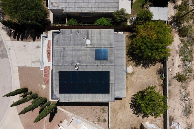 Building Photo - 14224 Desert Ash Dr
