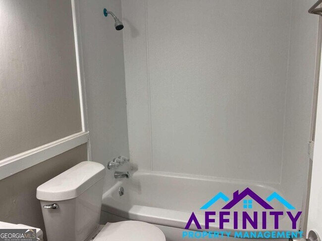 Foto del edificio - 102 Madrid St