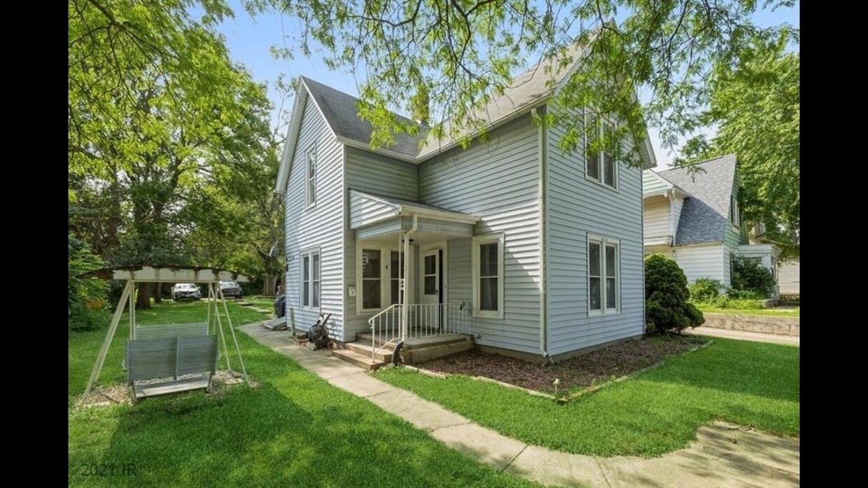 Primary Photo - 428 8th St