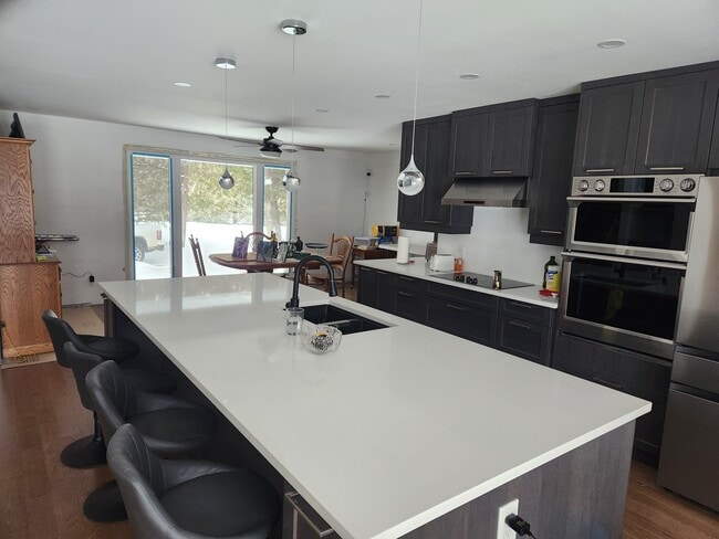 Building Photo - 621 John Kennedy Way