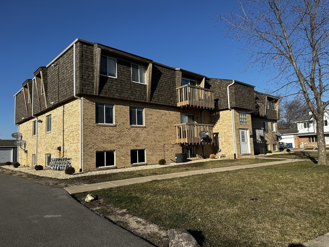 Foto principal - 2390 Bicentennial Ave