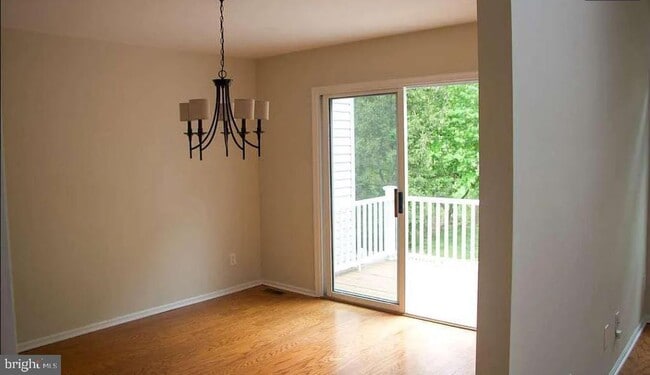 Building Photo - 218 Bromley Pl