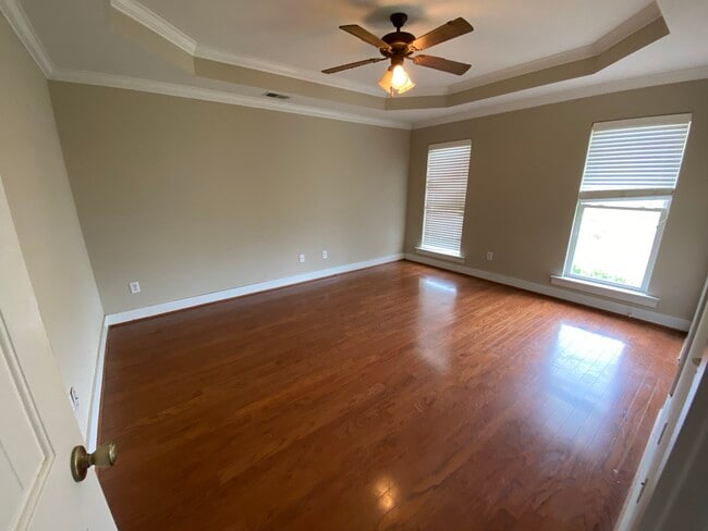 Building Photo - 105 Rossburg Dr