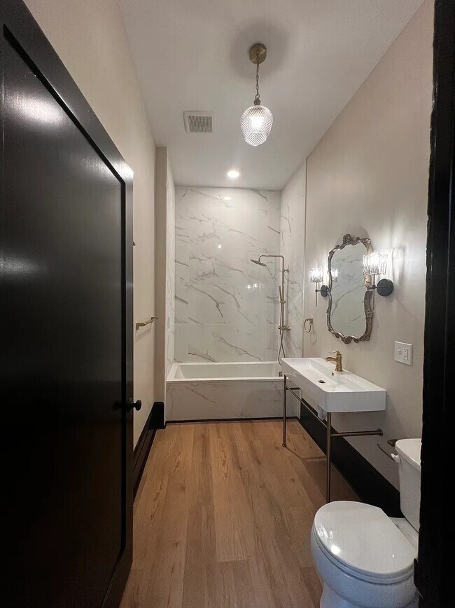 Foto del edificio - 230 W 6th St