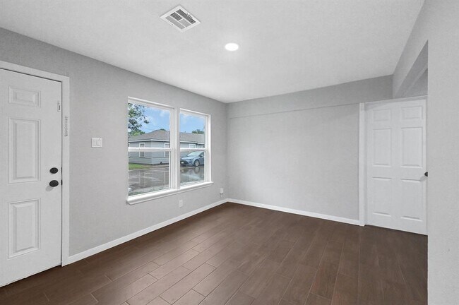 Foto del edificio - 1925 Ojeman Rd