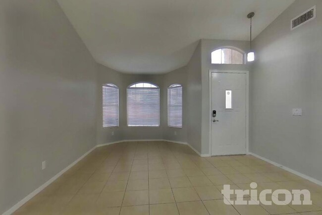 Building Photo - 16122 N 90th Ave