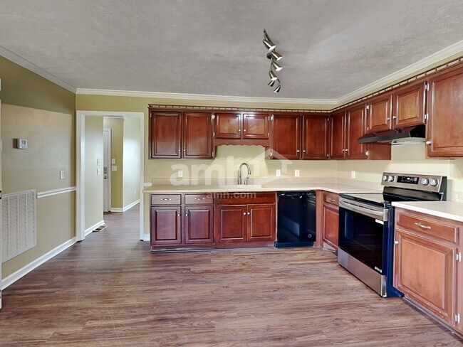 Building Photo - 101 Crestside Ct