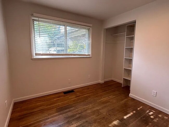 Building Photo - Charming 3-Bedroom Rambler in Seatac Avail...