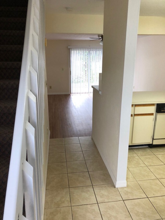 175 Yorktowne Dr, Daytona Beach, FL 32119 Condo for Rent in Daytona