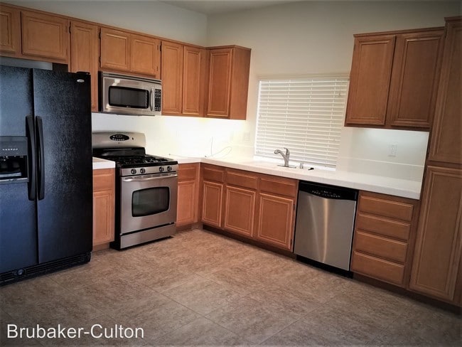 Building Photo - 4 br, 2 bath House - 1296 Riverstone Ct.
